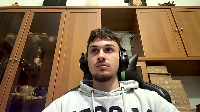 Snapshot of NaplesGuy04 chatting on January 10, 4:20 pm NaplesGuy04 online show from January 10, 4:20 pm