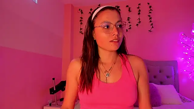 littletammy4u  online show from October 8, 12:58 pm