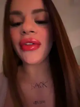 mrsbellanova online show from February 17, 8:37 pm