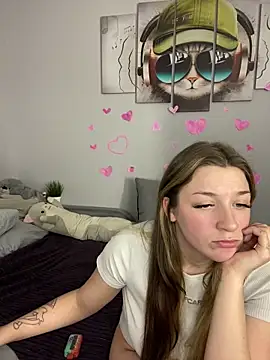 Snapshot of MollyMi0 chatting on February 19, 11:46 pm MollyMi0 online show from February 19, 11:46 pm