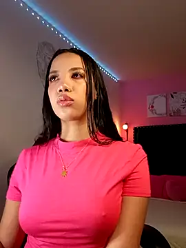 SallyWhitee online show from March 5, 4:41 am