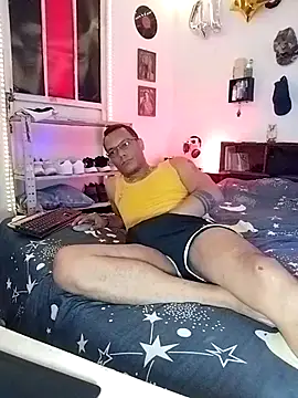 Snapshot of XhaseFoX chatting on February 11, 2:14 am XhaseFoX online show from February 11, 2:14 am