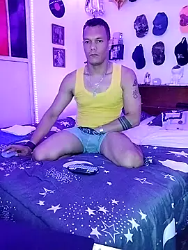 Snapshot of XhaseFoX chatting on March 2, 11:20 pm XhaseFoX online show from March 2, 11:20 pm