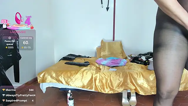 aurora cullen  online show from February 1, 1:31 pm