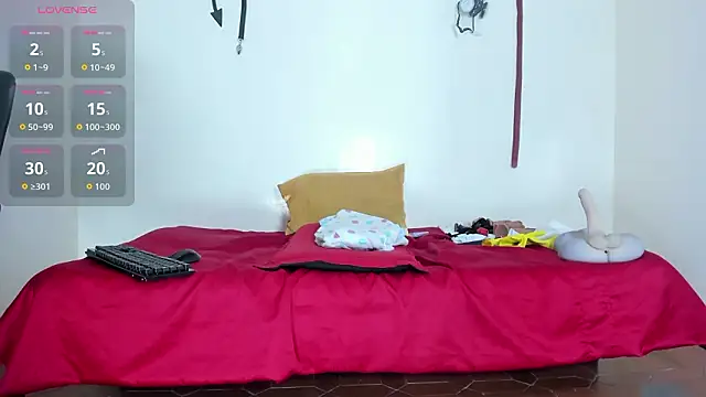 aurora cullen  online show from February 17, 11:40 am