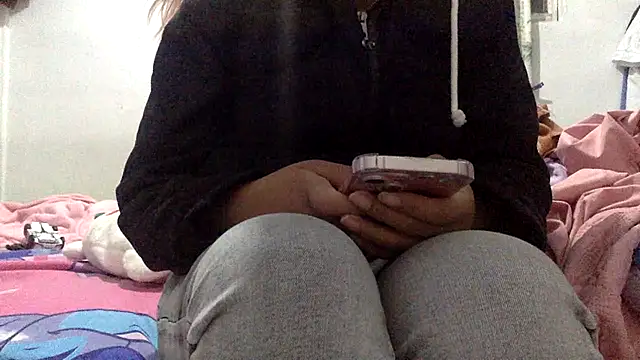 sharonlopez9611 online show from March 4, 3:23 am