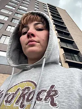 Snapshot of Maggie_Geller chatting on February 16, 5:53 pm Maggie Geller online show from February 16, 5:53 pm