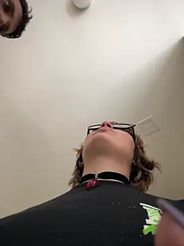 Snapshot of Maggie_Geller chatting on March 1, 5:15 pm Maggie Geller online show from March 1, 5:15 pm