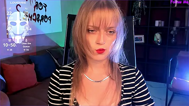 KiraMontoya online show from September 10, 5:35 pm