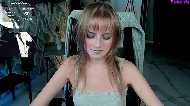 KiraMontoya online show from October 15, 8:20 pm