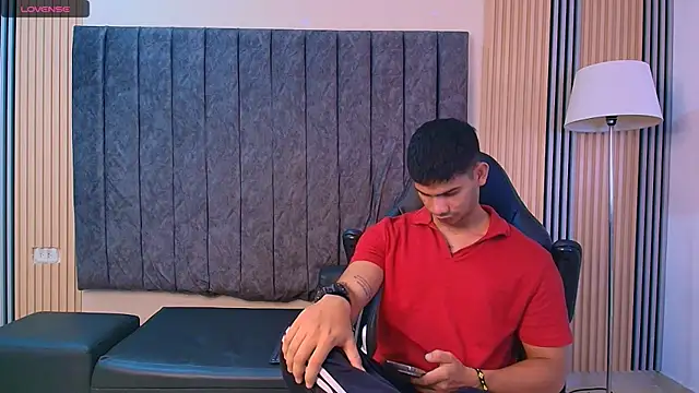 Snapshot of ANDRES_STUD chatting on July 10, 4:28 am ANDRES STUD online show from July 10, 4:28 am