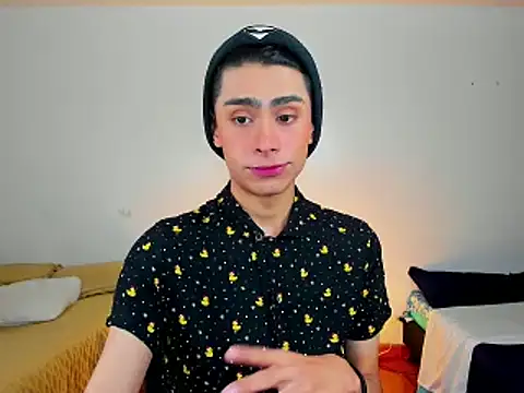 Snapshot of steve__gray chatting on February 4, 2:21 pm steve  gray online show from February 4, 2:21 pm