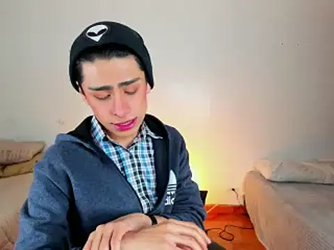 Snapshot of steve__gray chatting on February 21, 3:21 pm steve  gray online show from February 21, 3:21 pm