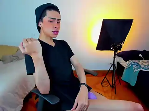 Snapshot of steve__gray chatting on March 10, 7:07 pm steve  gray online show from March 10, 7:07 pm