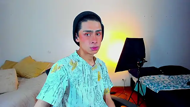 Snapshot of steve__gray chatting on March 12, 6:55 pm steve  gray online show from March 12, 6:55 pm