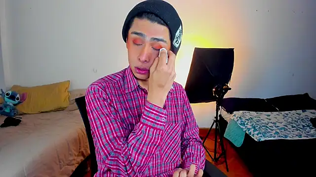 Snapshot of steve__gray chatting on March 13, 6:45 pm steve  gray online show from March 13, 6:45 pm