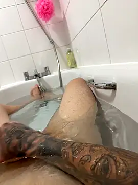 Snapshot of Ivancolomb chatting on October 19, 12:28 pm Ivancolomb online show from October 19, 12:28 pm