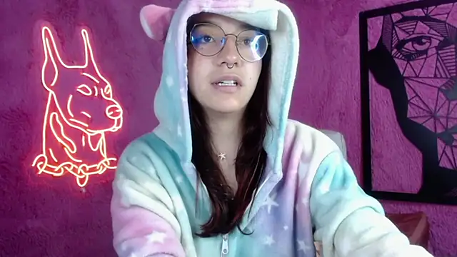 Sunshinegirl   online show from March 6, 11:42 pm