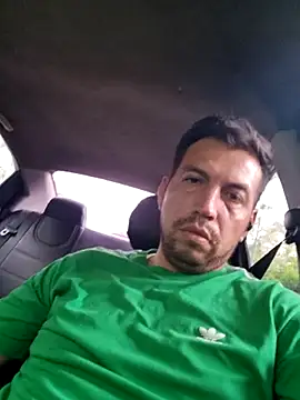 Snapshot of reyarturs13 chatting on February 5, 9:29 pm reyarturs13 online show from February 5, 9:29 pm