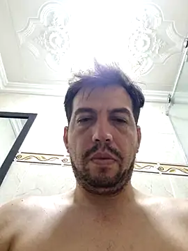 Snapshot of reyarturs13 chatting on March 1, 6:57 am reyarturs13 online show from March 1, 6:57 am