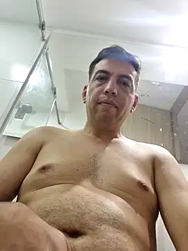 Snapshot of reyarturs13 chatting on March 14, 11:45 am reyarturs13 online show from March 14, 11:45 am