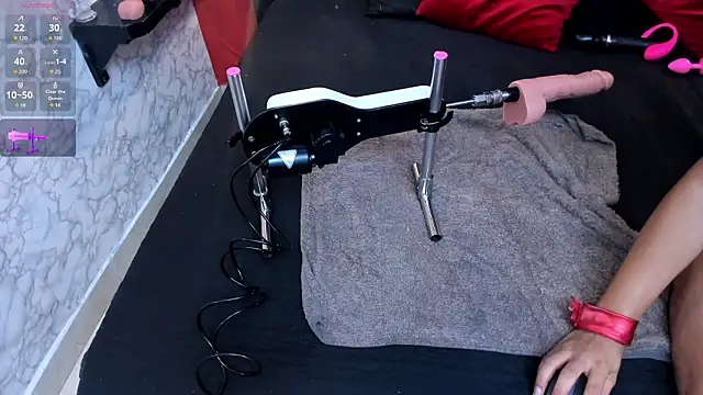 Snapshot of IVISBOUNCYASS chatting on February 8, 1:03 pm IVISBOUNCYASS online show from February 8, 1:03 pm