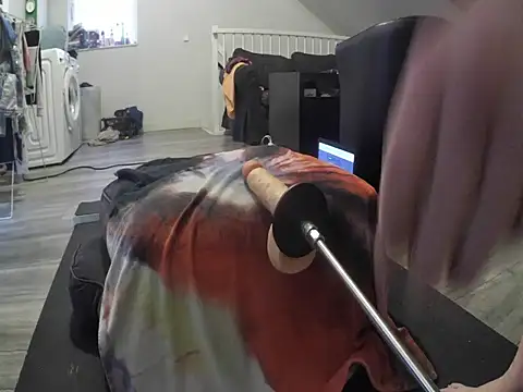 Snapshot of YourLoveBoyKevin chatting on February 19, 3:52 pm YourLoveBoyKevin online show from February 19, 3:52 pm