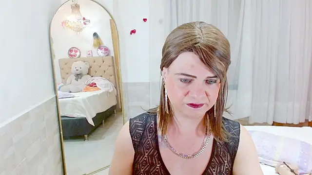 Snapshot of Dolldirtyxxx chatting on February 4, 5:13 am Dolldirtyxxx online show from February 4, 5:13 am