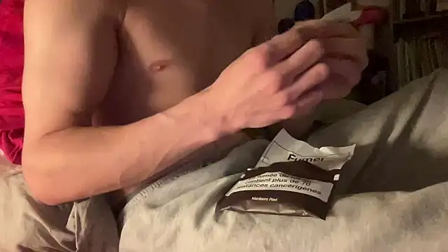 Snapshot of LeoLovelyDick chatting on November 8, 10:30 pm LeoLovelyDick online show from November 8, 10:30 pm