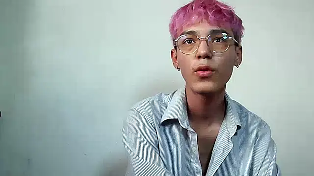 Snapshot of ChavoOT chatting on February 13, 9:00 pm ChavoOT online show from February 13, 9:00 pm