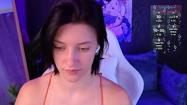 roxy riot  online show from March 25, 1:33 am