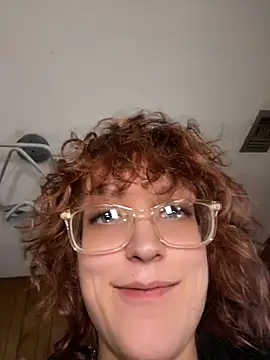 Snapshot of grassXass420 chatting on June 11, 6:39 pm grassXass420 online show from June 11, 6:39 pm