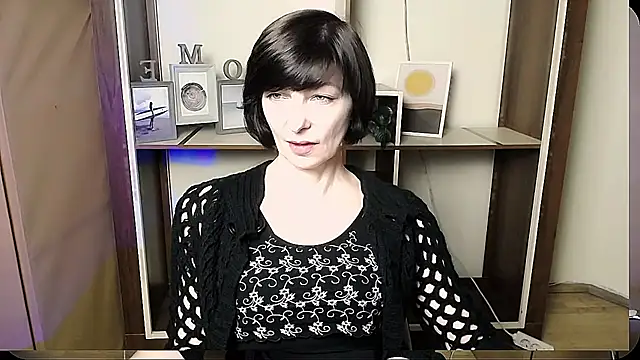 Snapshot of _AngeliaFlow_ chatting on June 3, 8:39 am AngeliaFlow online show from June 3, 8:39 am