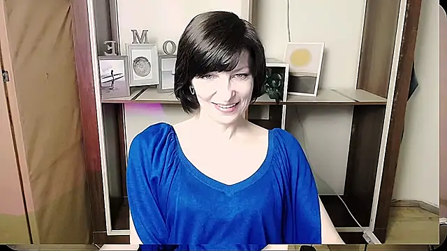 Snapshot of _AngeliaFlow_ chatting on June 4, 7:36 am AngeliaFlow online show from June 4, 7:36 am