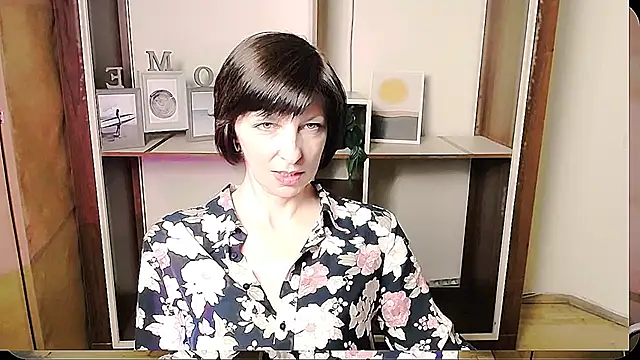 Snapshot of _AngeliaFlow_ chatting on June 19, 9:35 am AngeliaFlow online show from June 19, 9:35 am