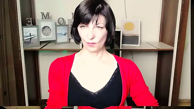 Snapshot of _AngeliaFlow_ chatting on July 7, 8:29 am AngeliaFlow online show from July 7, 8:29 am