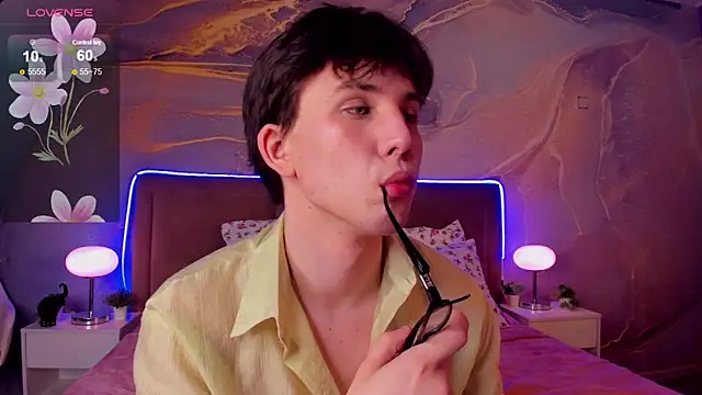 AdrianoAubert online show from November 21, 3:22 pm