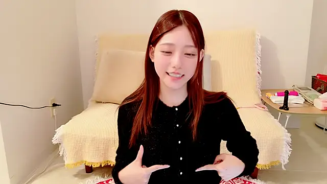 -ai-tan- online show from February 21, 9:45 am