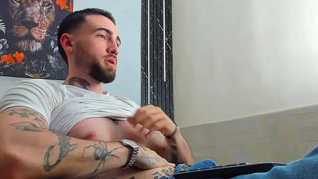 Luke davis01 online show from March 3, 5:07 pm