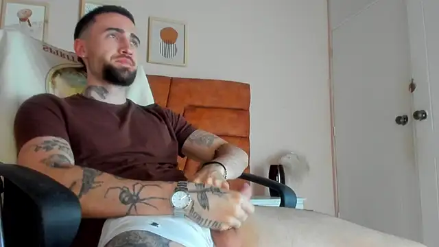 Luke davis01 online show from March 7, 11:16 pm