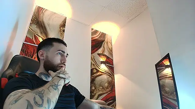 Luke davis01 online show from May 6, 1:05 pm