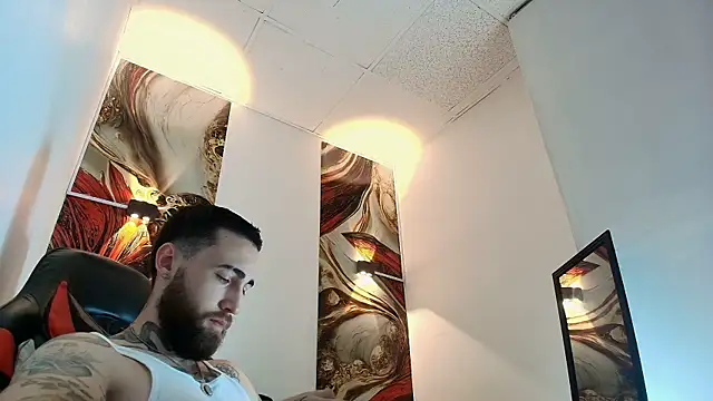Luke davis01 online show from May 25, 1:06 pm
