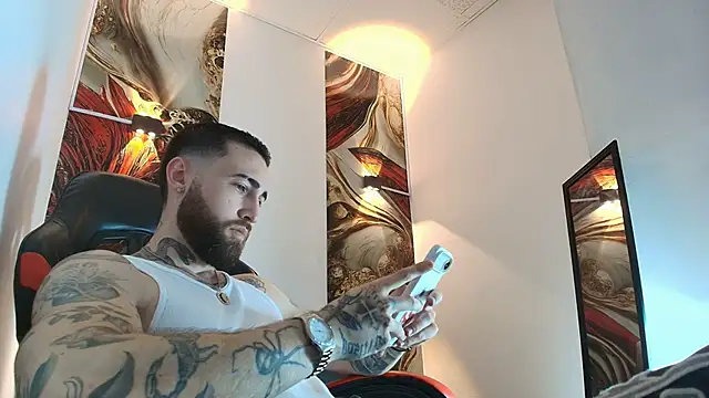 Luke davis01 online show from May 29, 1:09 pm