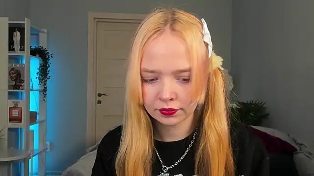 Snapshot of Bellla_Murrr chatting on February 10, 2:48 pm Bellla Murrr online show from February 10, 2:48 pm