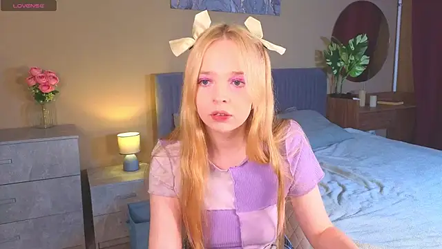 Snapshot of Bellla_Murrr chatting on March 7, 10:32 pm Bellla Murrr online show from March 7, 10:32 pm