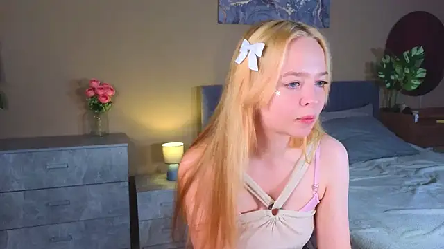 Snapshot of Bellla_Murrr chatting on March 13, 10:43 pm Bellla Murrr online show from March 13, 10:43 pm