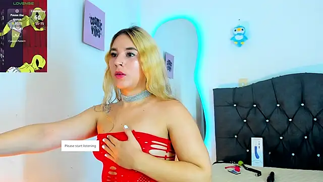 Snapshot of Vickyallien chatting on November 28, 4:20 pm Vickyallien online show from November 28, 4:20 pm