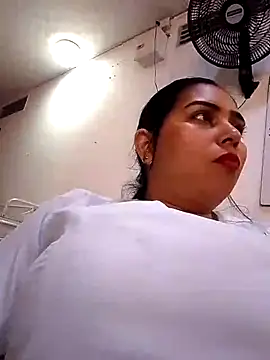 Snapshot of yess_Hotnurse chatting on February 15, 4:45 pm yess Hotnurse online show from February 15, 4:45 pm