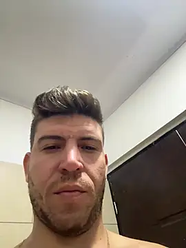 Snapshot of Loga94 chatting on February 8, 3:41 am Loga94 online show from February 8, 3:41 am