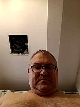 Snapshot of mkestr69 chatting on March 21, 8:56 pm mkestr69 online show from March 21, 8:56 pm